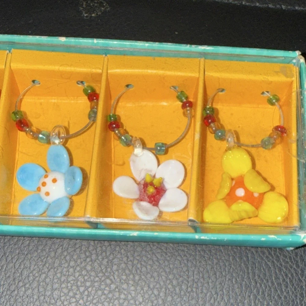 Pier 1‎ Imports VTG Flower Wine Glass Charms Set of 6 Multicolor Glass Metal